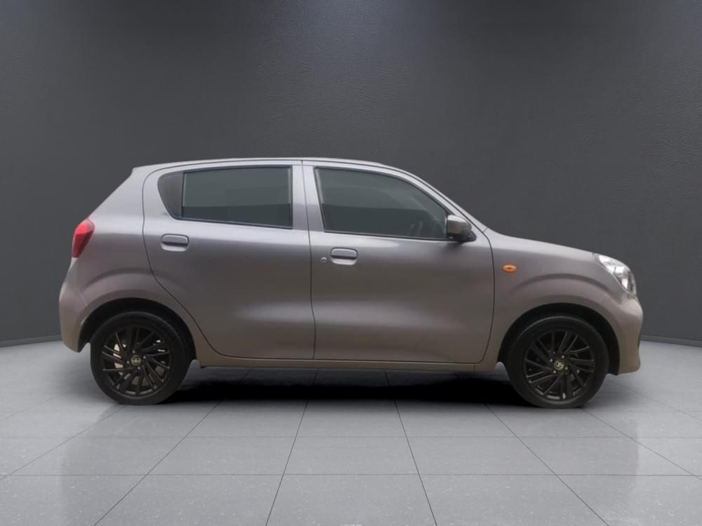 Toyota Vitz 1.0 Xr Mt