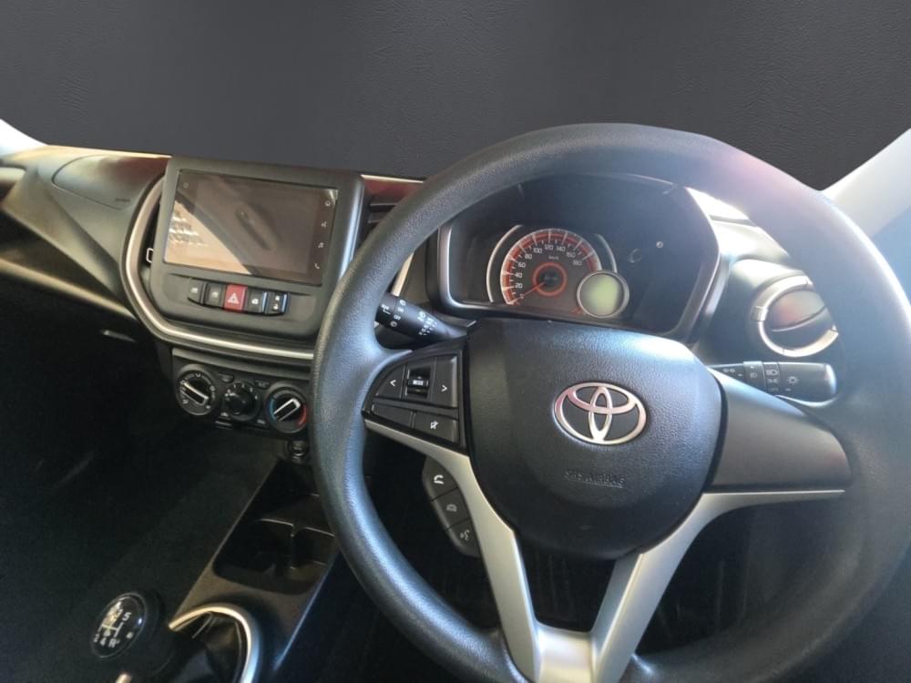 Toyota Vitz 1.0 Xr Mt