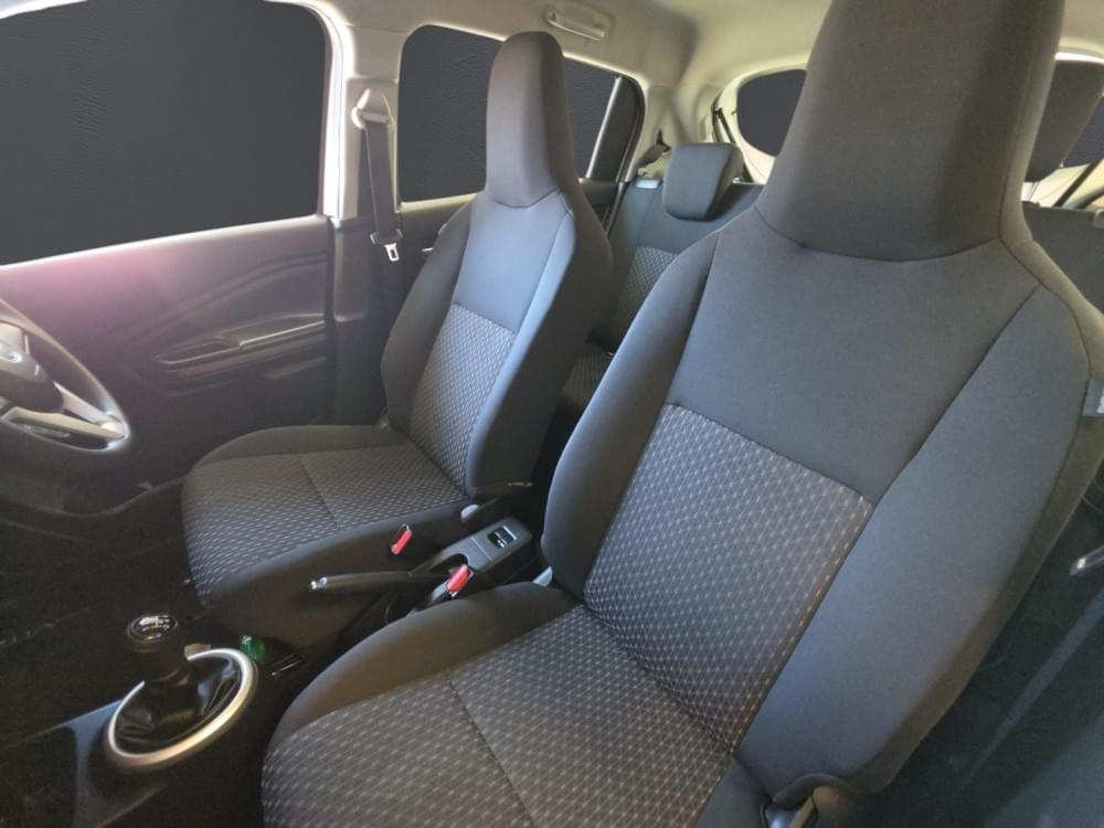Toyota Vitz 1.0 Xr Mt