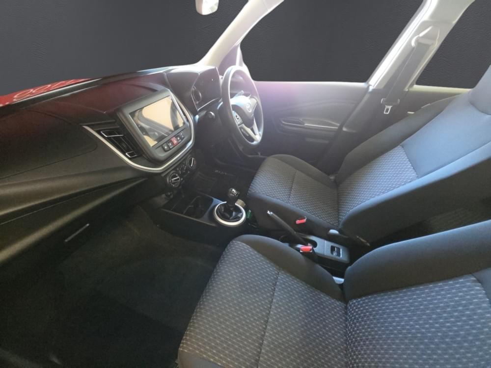 Toyota Vitz 1.0 Xr Mt