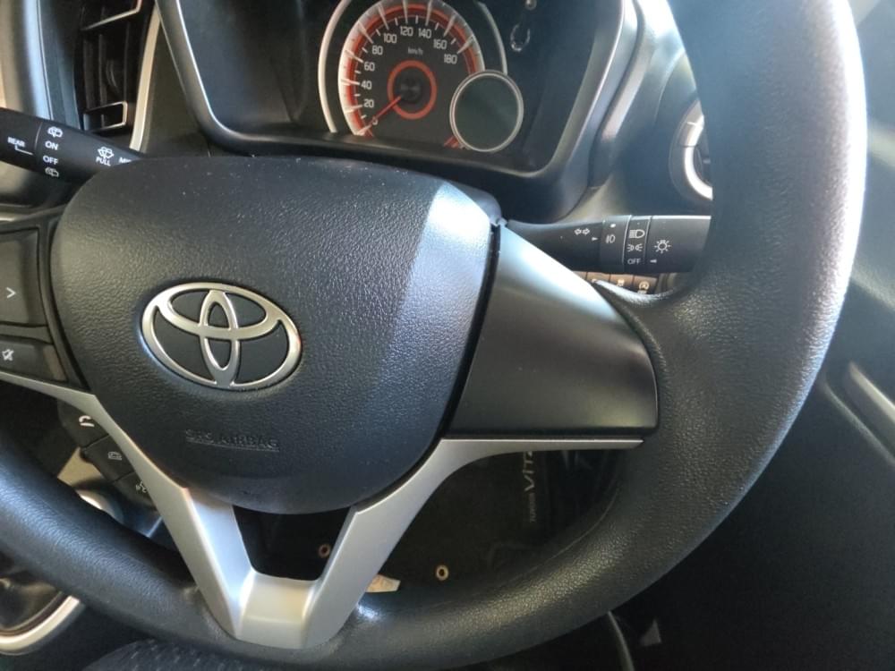 Toyota Vitz 1.0 Xr Mt
