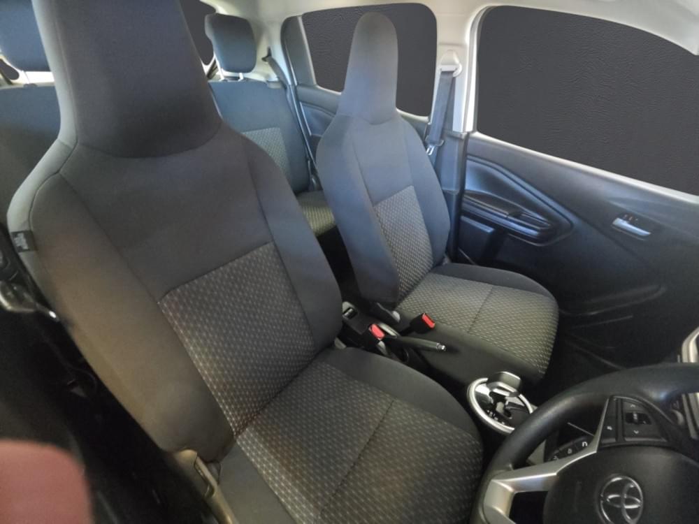 Toyota Vitz 1.0 Xr Amt