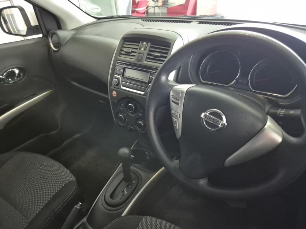 Nissan Almera 1.5 Acenta At