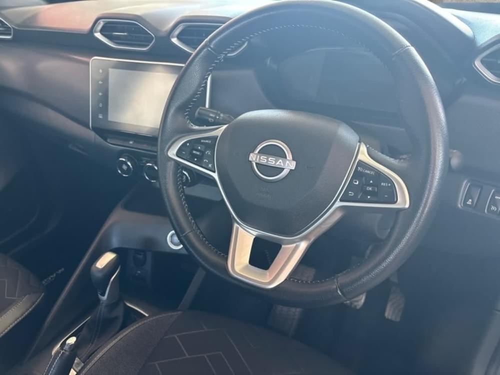 Nissan Magnite 1.0 Acenta Plus Cvt Oled