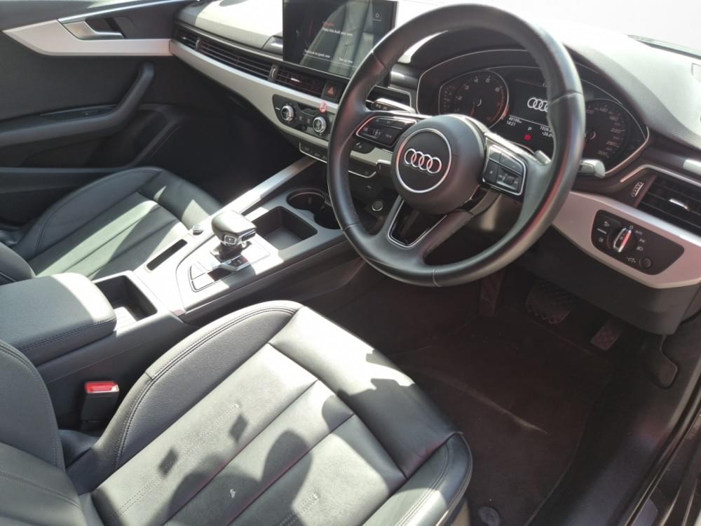 Audi A4 Sedan 35 Tfsi S Tronic