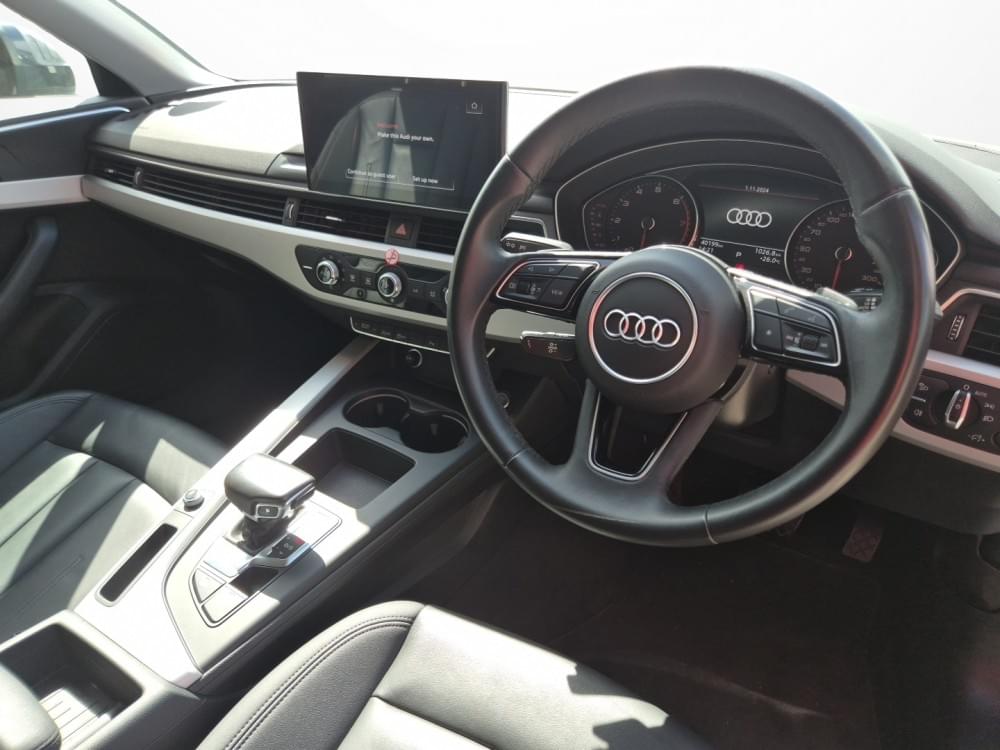 Audi A4 Sedan 35 Tfsi S Tronic