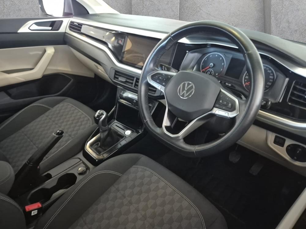 Volkswagen Polo Sedan 1.6 Life