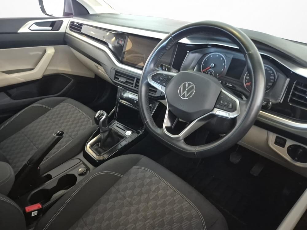 Volkswagen Polo Sedan 1.6 Life