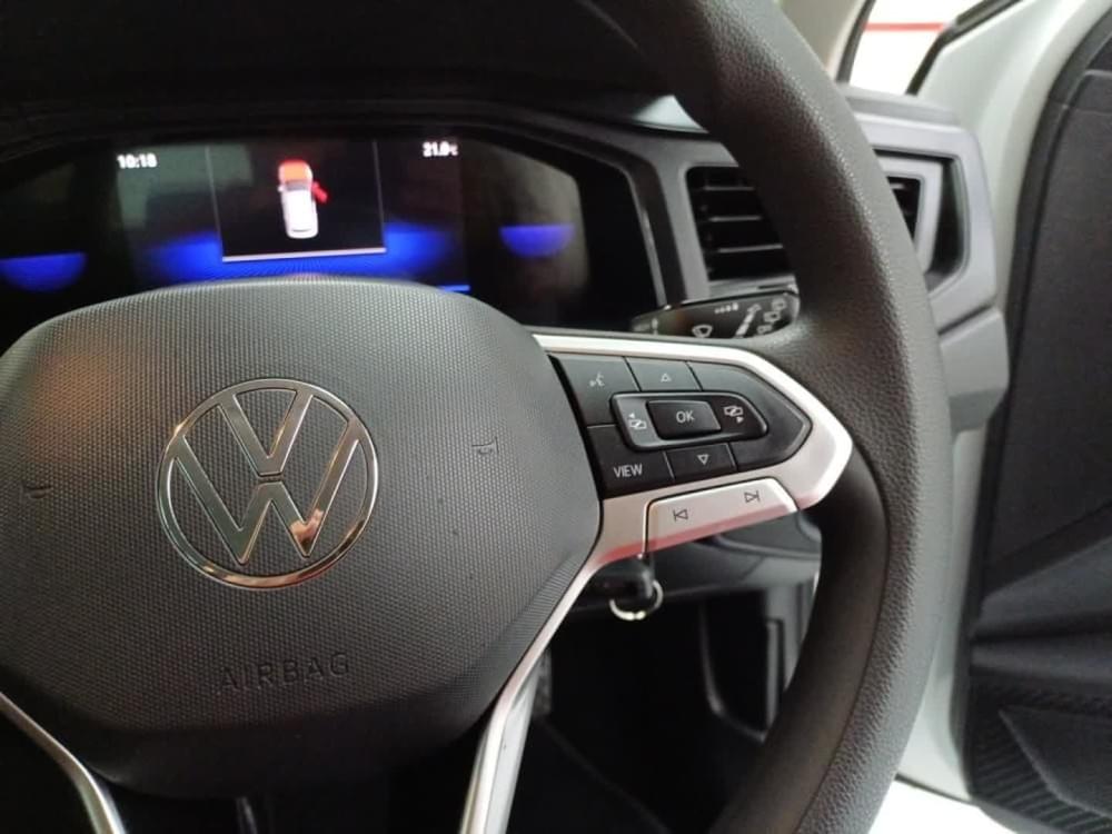 Volkswagen Polo Sedan 1.6 Life Tiptronic