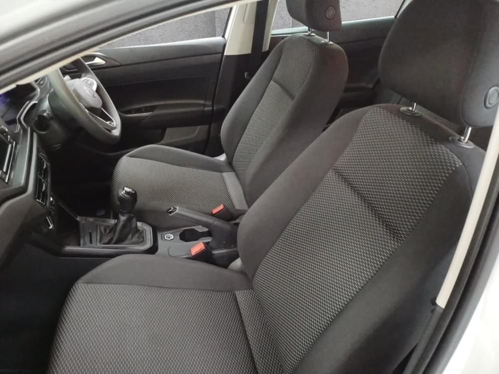 Volkswagen Polo Sedan 1.6 Base
