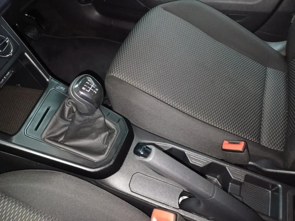 Volkswagen Polo Sedan 1.6 Base