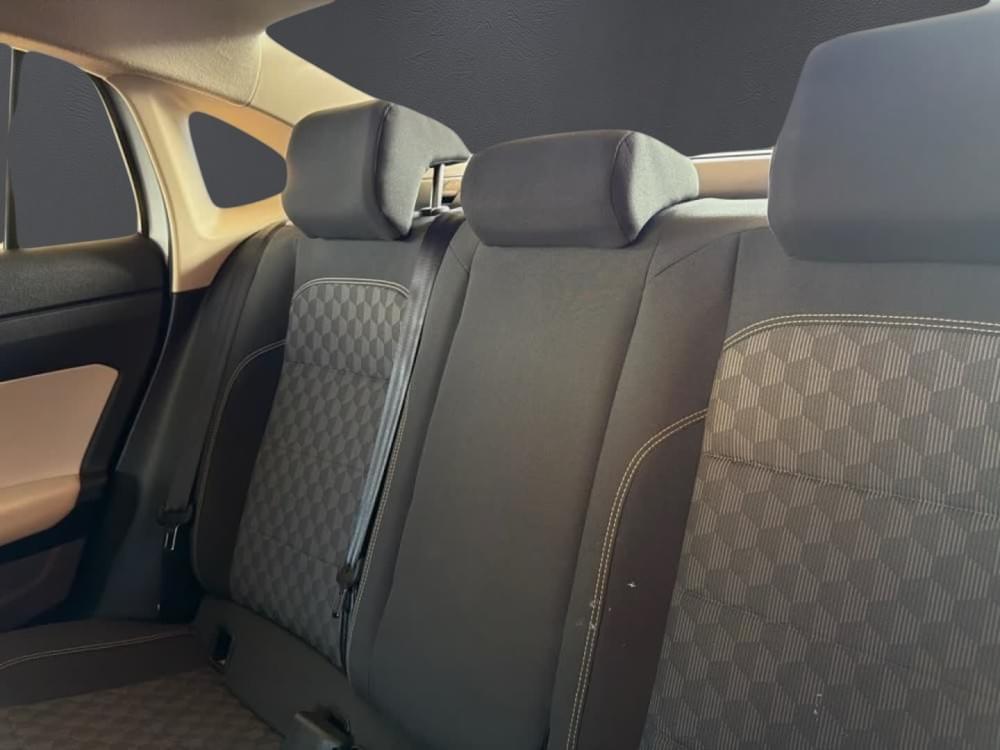 Volkswagen Polo Sedan 1.6 Base