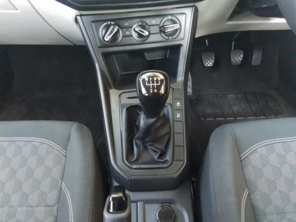 Volkswagen Polo Sedan 1.6 Tiptronic