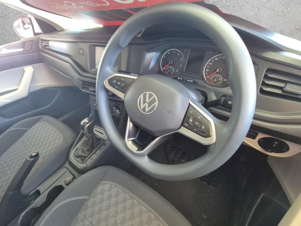 Volkswagen Polo Sedan 1.6 Tiptronic