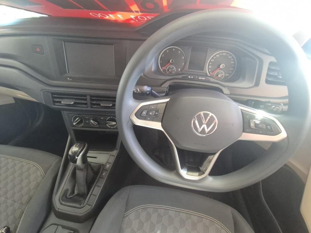 Volkswagen Polo Sedan 1.6 Tiptronic