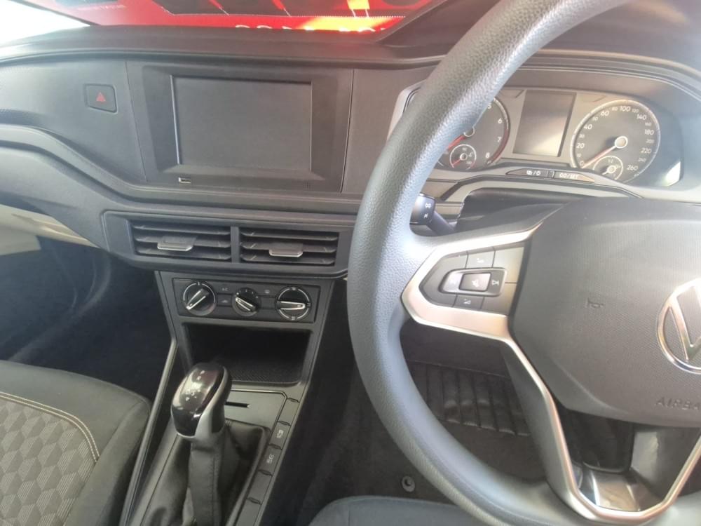 Volkswagen Polo Sedan 1.6 Tiptronic