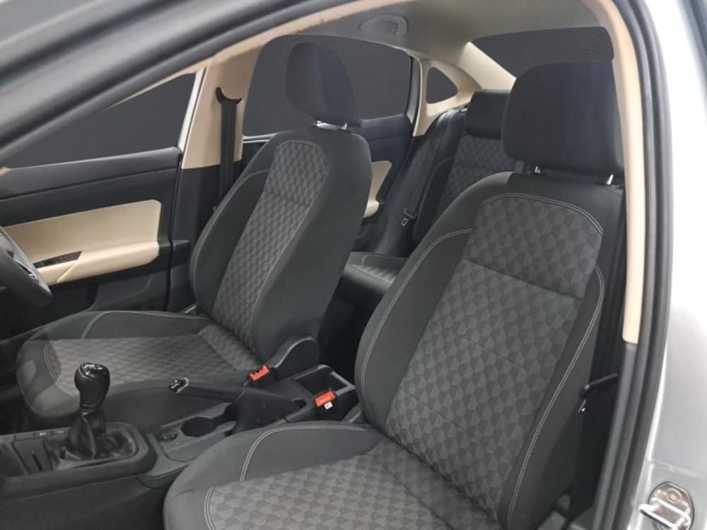 Volkswagen Polo Sedan 1.6 Base
