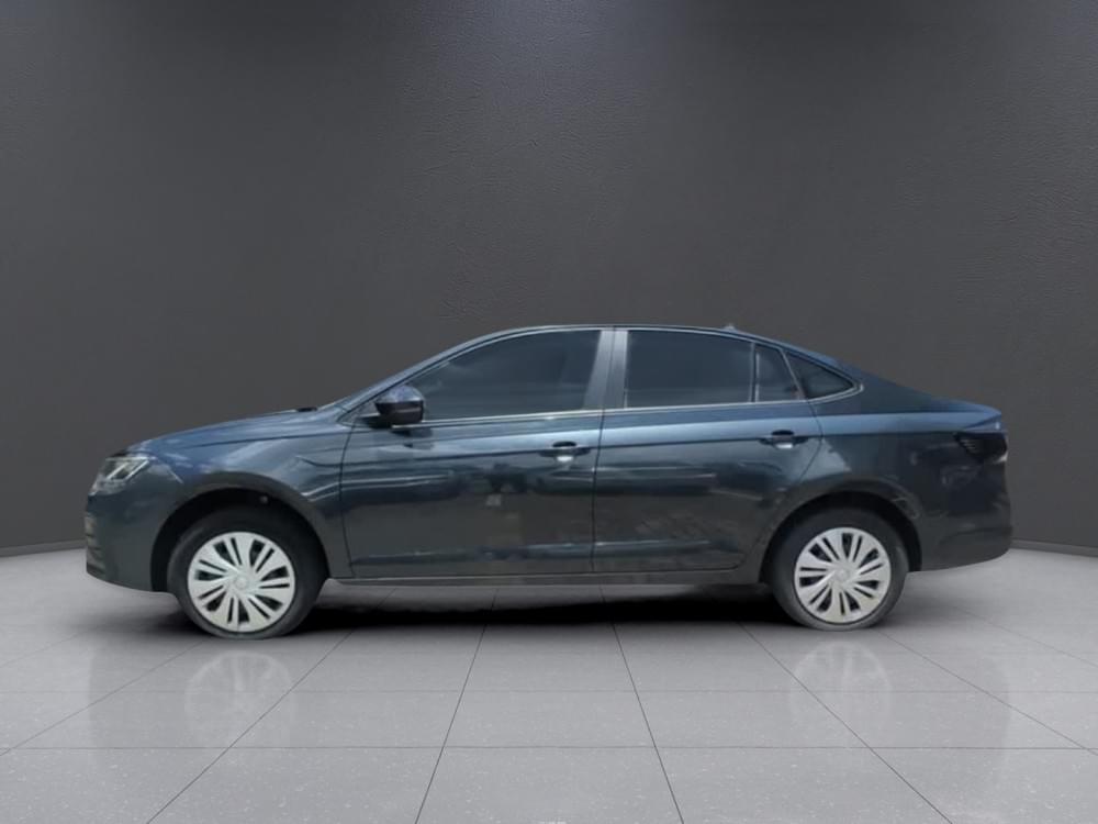 Volkswagen Polo Sedan 1.6 Base