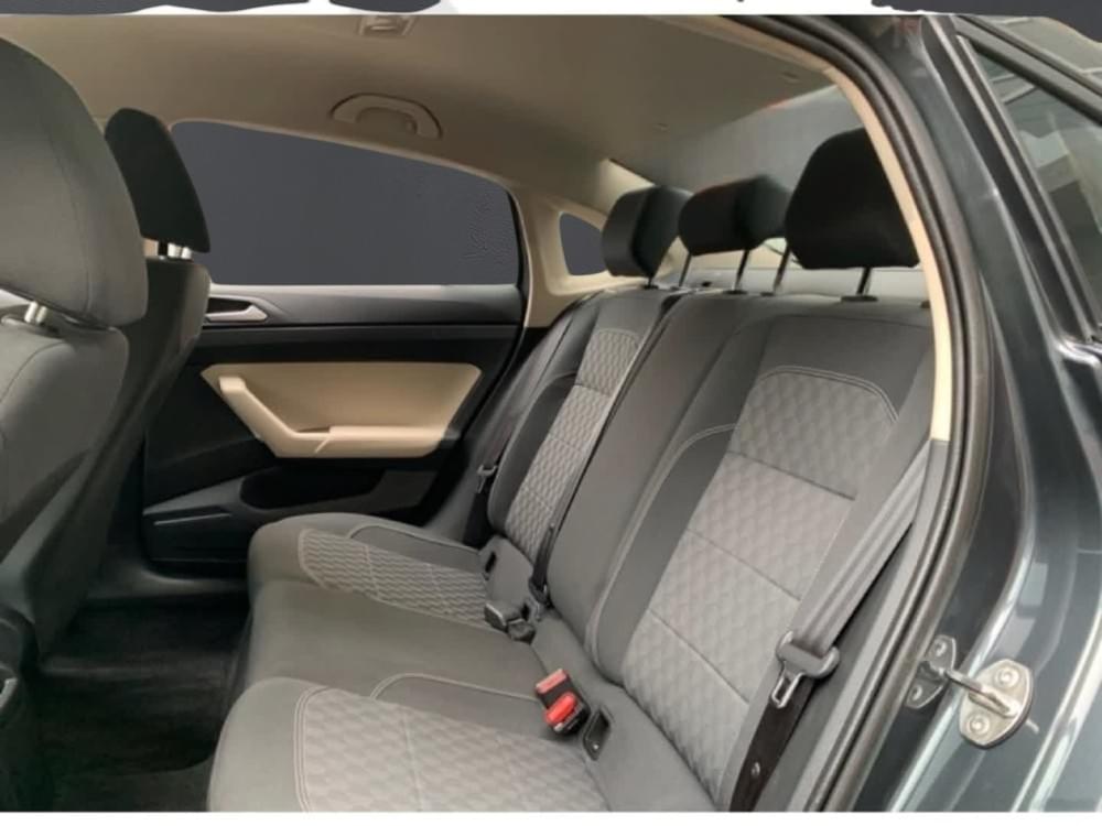Volkswagen Polo Sedan 1.6 Base