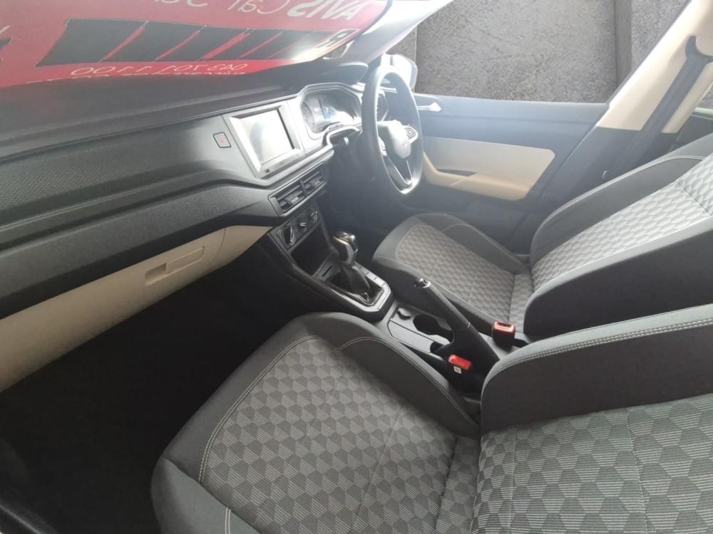 Volkswagen Polo Sedan 1.6 Tiptronic