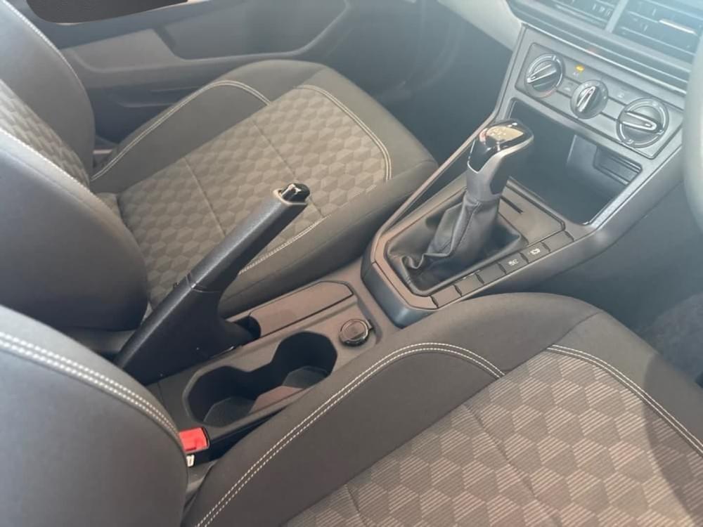 Volkswagen Polo Sedan 1.6 Tiptronic