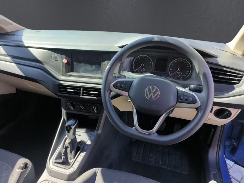 Volkswagen Polo Sedan 1.6 Tiptronic