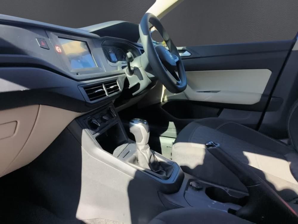 Volkswagen Polo Sedan 1.6 Tiptronic