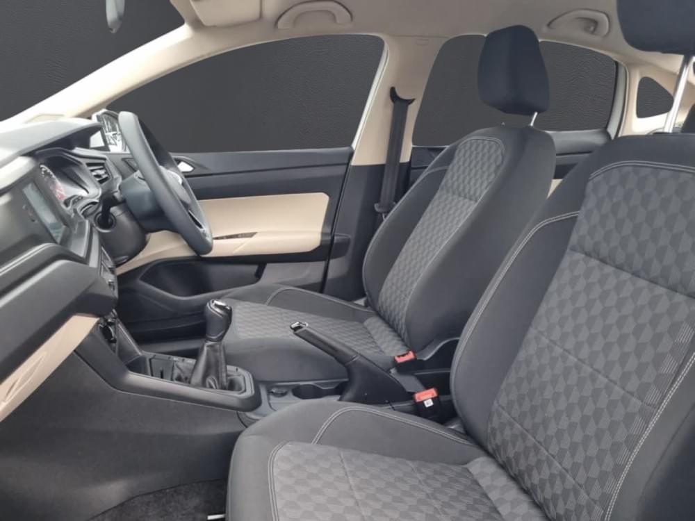 Volkswagen Polo Sedan 1.6 Base