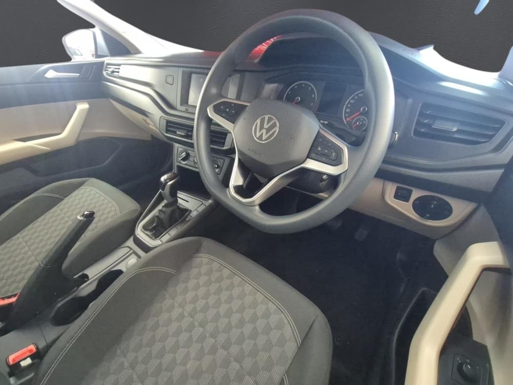 Volkswagen Polo Sedan 1.6 Tiptronic