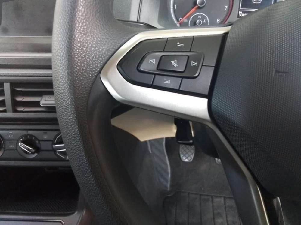 Volkswagen Polo Sedan 1.6 Base