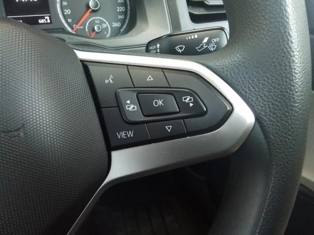 Volkswagen Polo Sedan 1.6 Base