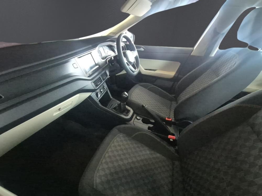 Volkswagen Polo Sedan 1.6 Base