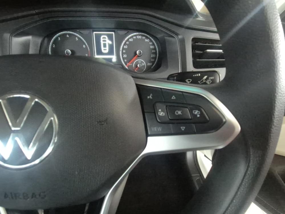 Volkswagen Polo Sedan 1.6 Base