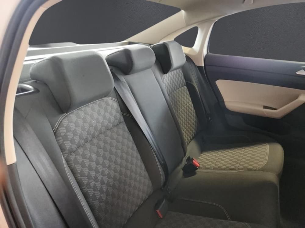 Volkswagen Polo Sedan 1.6 Base