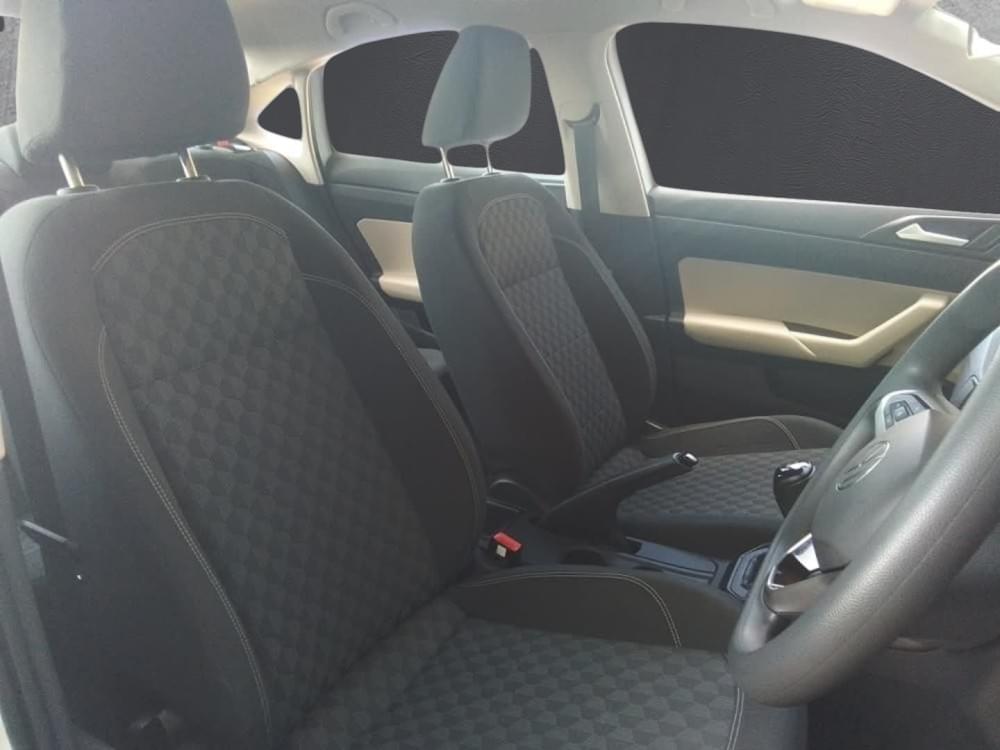 Volkswagen Polo Sedan 1.6 Base