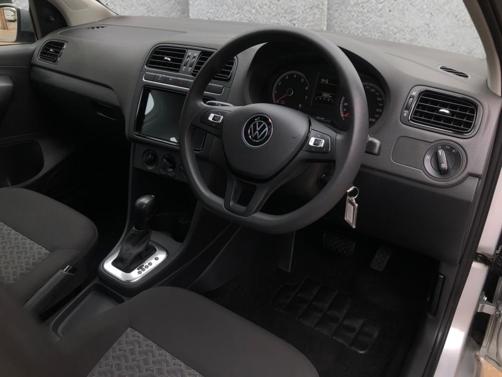 Volkswagen Polo Vivo Hatch 1.6 Life Tipt