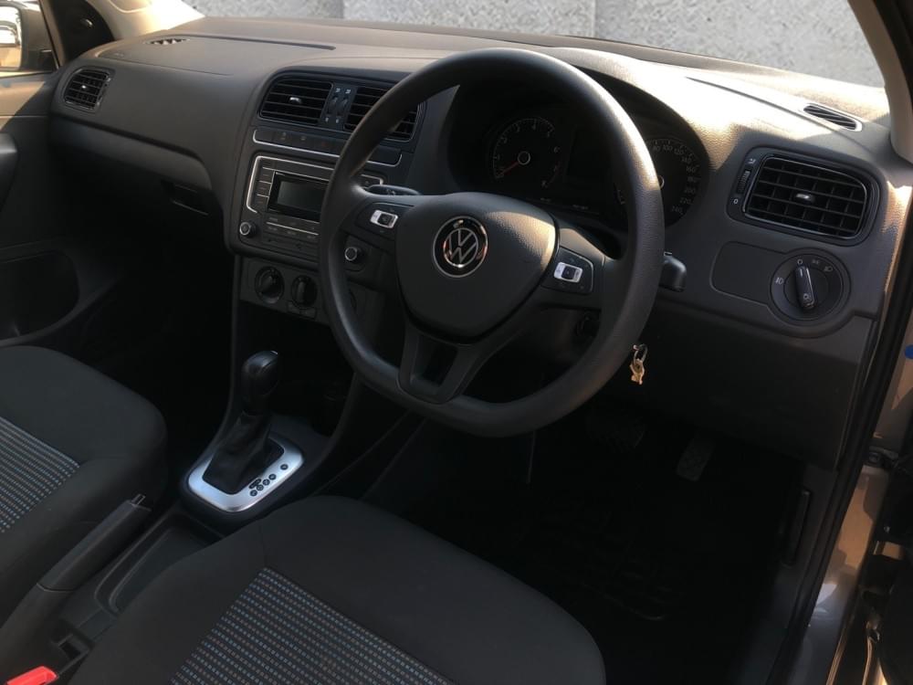 Volkswagen Polo Vivo Hatch 1.6 Comfortline Tiptronic