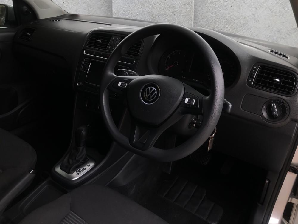 Volkswagen Polo Vivo Hatch 1.6 Comfortline Tiptronic