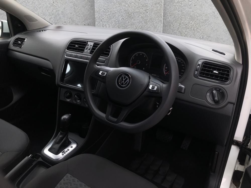 Volkswagen Polo Vivo Hatch 1.6 Life Tipt