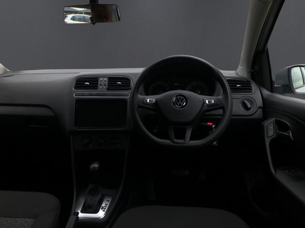 Volkswagen Polo Vivo Hatch 1.6 Life Tipt