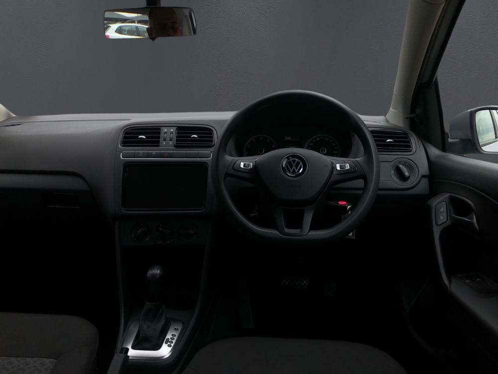 Volkswagen Polo Vivo Hatch 1.6 Life Tipt