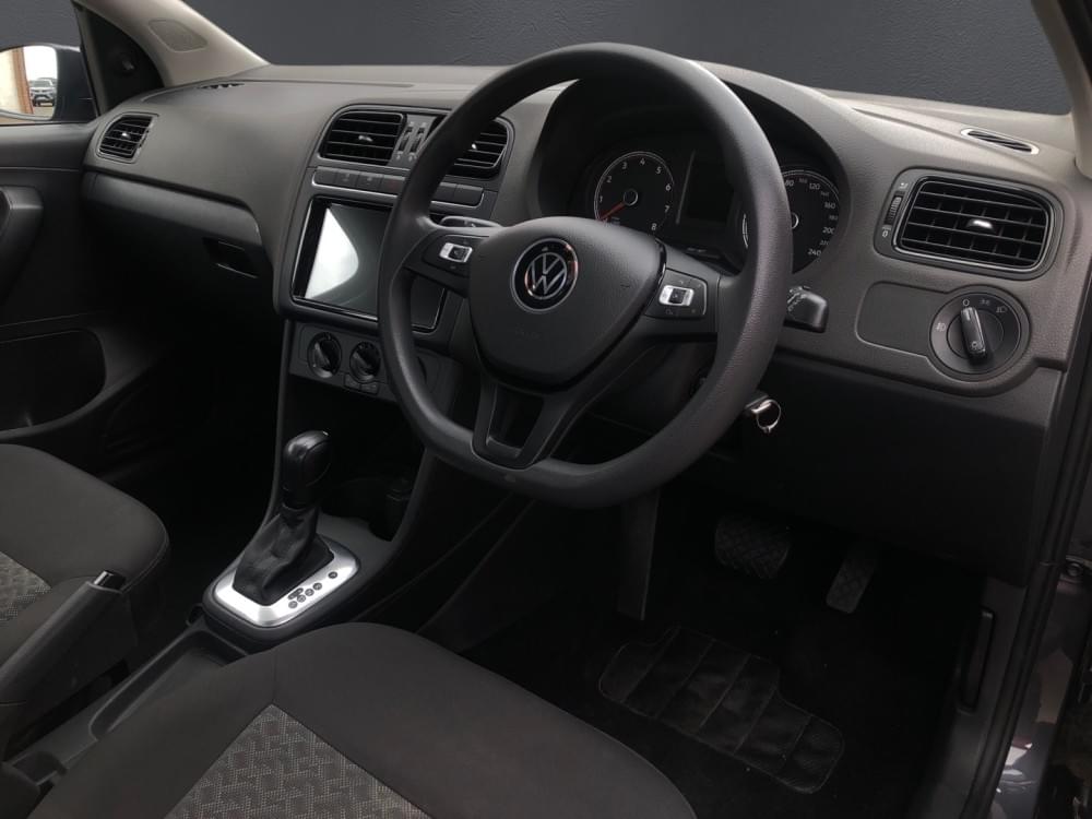 Volkswagen Polo Vivo Hatch 1.6 Life Tipt