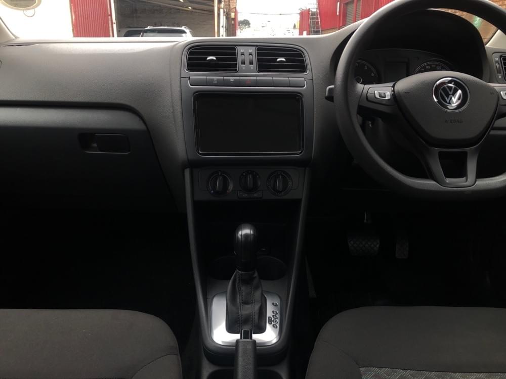 Volkswagen Polo Vivo Hatch 1.6 Life Tipt