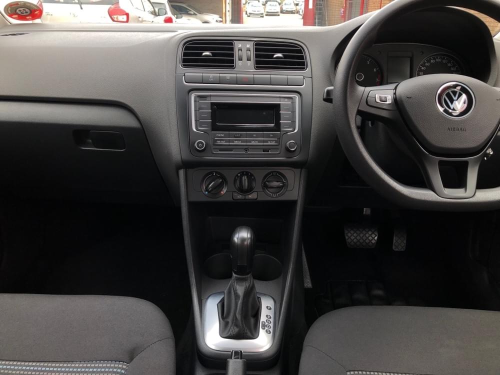 Volkswagen Polo Vivo Hatch 1.6 Comfortline Tiptronic