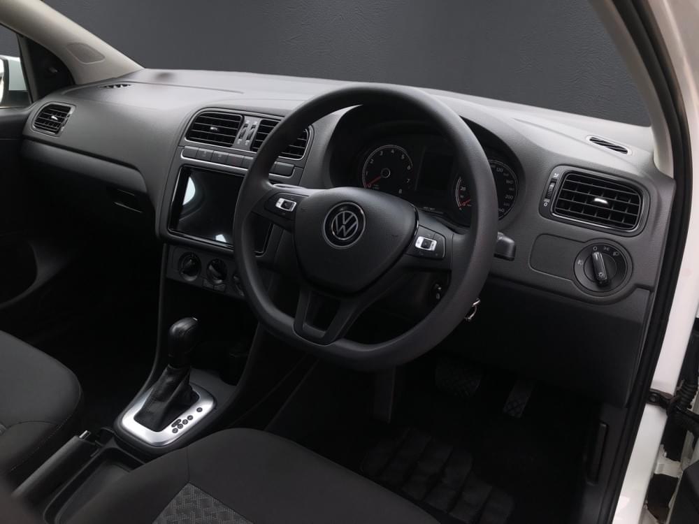 Volkswagen Polo Vivo Hatch 1.6 Life Tipt