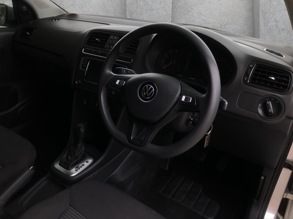 Volkswagen Polo Vivo Hatch 1.6 Comfortline Tiptronic