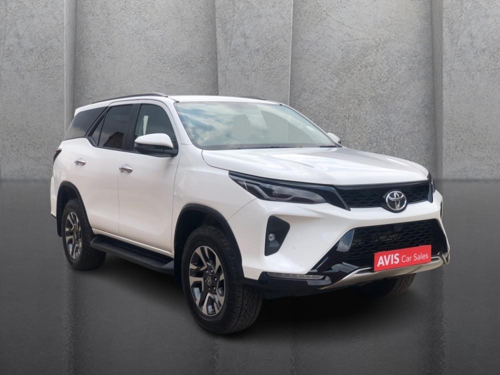 Toyota Fortuner 2.4 Gd-6 Rb At