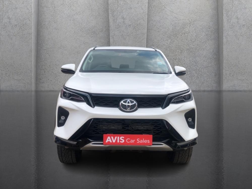 Toyota Fortuner 2.4 Gd-6 Rb At