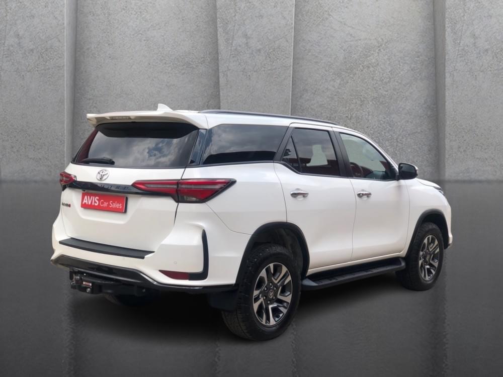 Toyota Fortuner 2.4 Gd-6 Rb At