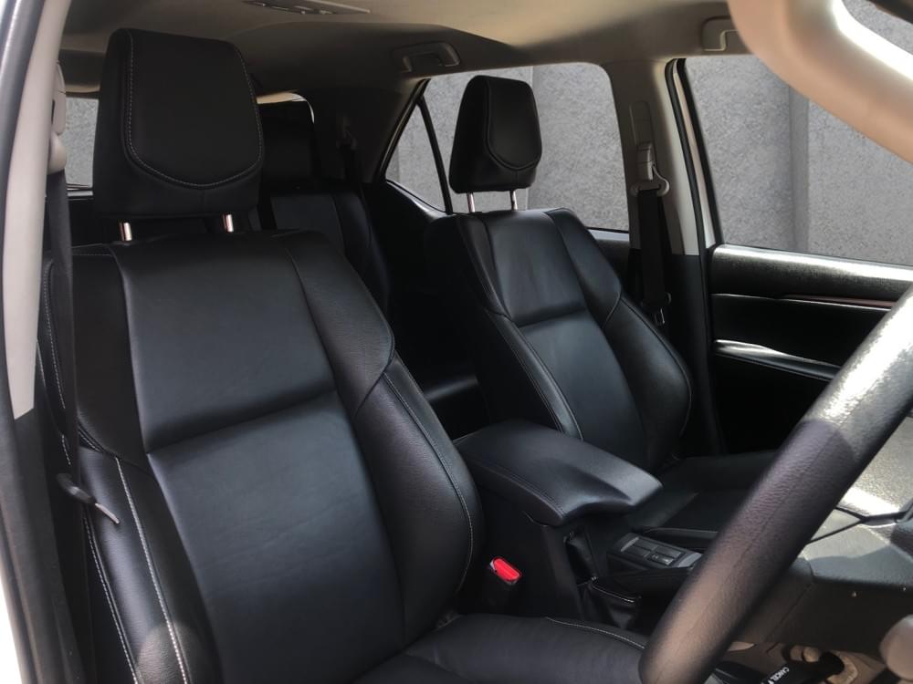 Toyota Fortuner 2.4 Gd-6 Rb At